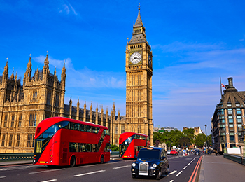 מגדל השעון ביג בן והאוטובוס של לונדון