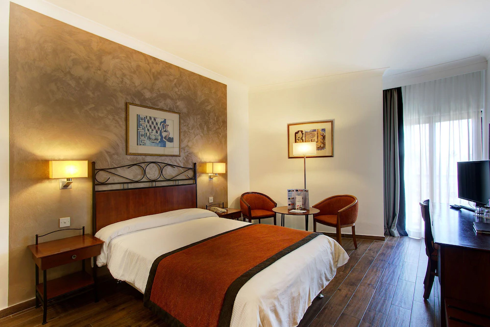 Golden Tulip Vivaldi Hotel