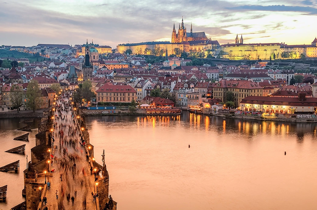 Skyline von Prag, Brücke über die Moldau