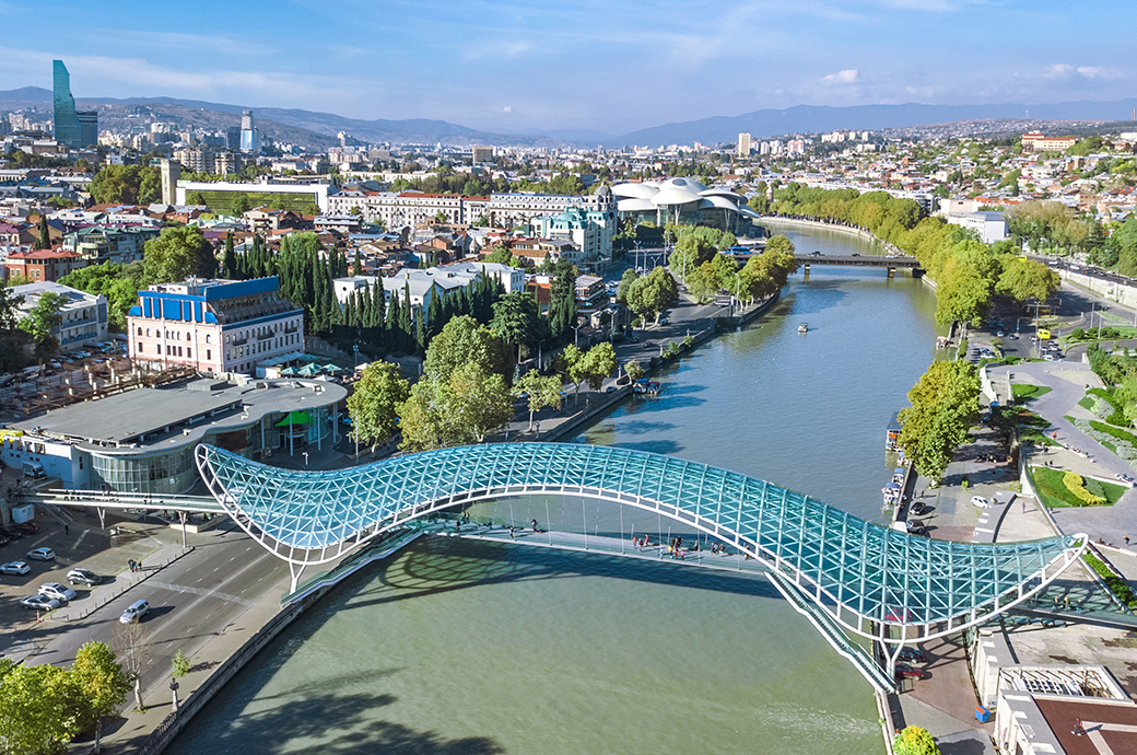 Der Fluss Kura und die Altstadt von Tiflis